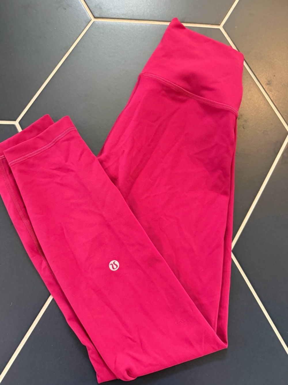 Lululemon Size 4 leggings - EUC